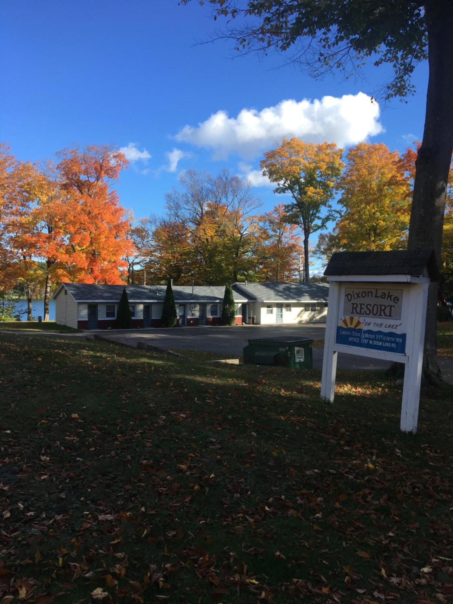 Dixon Lake Resort Motel Gaylord Exterior photo
