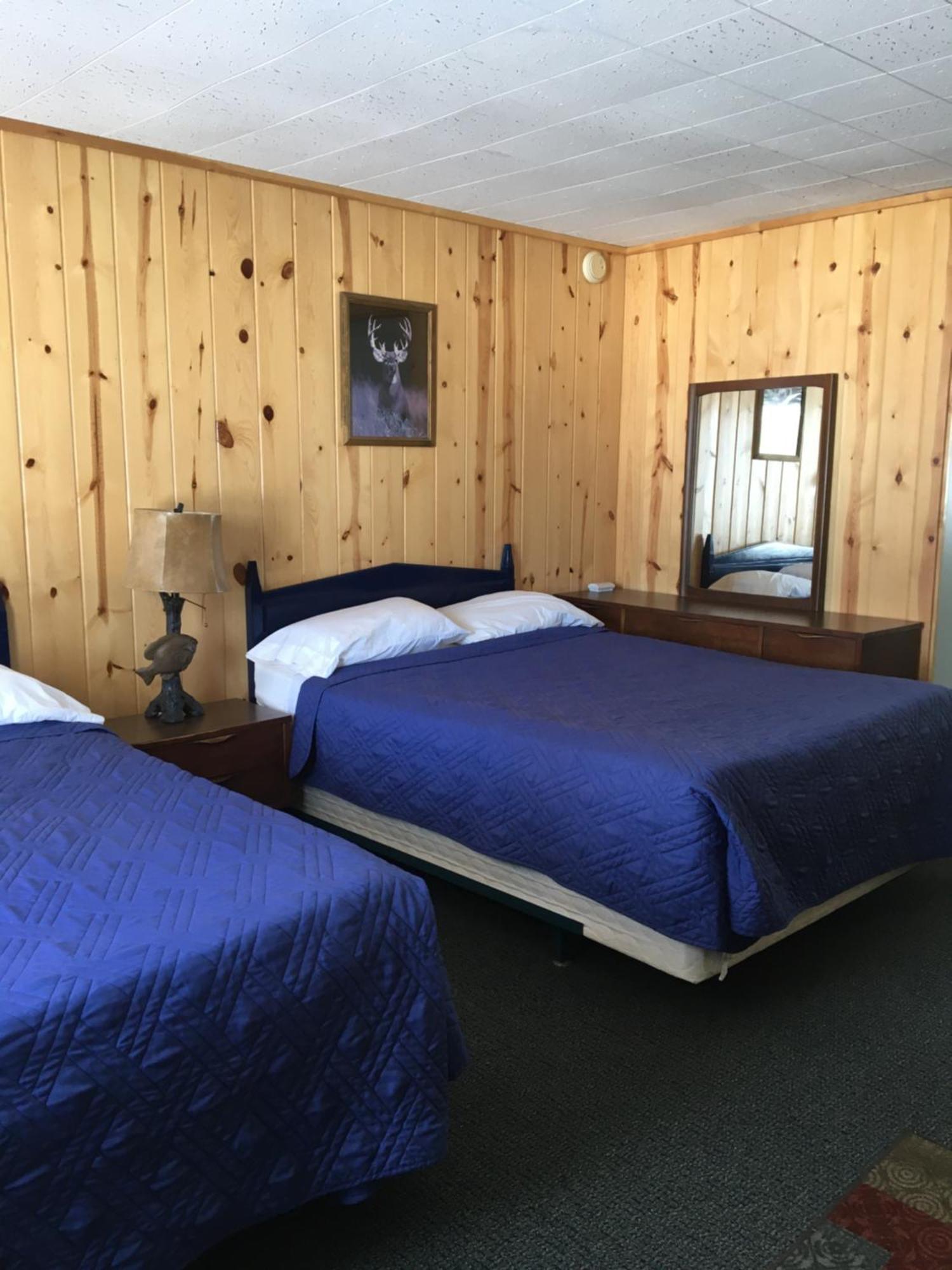 Dixon Lake Resort Motel Gaylord Exterior photo