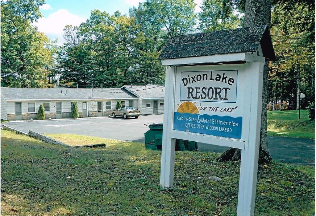 Dixon Lake Resort Motel Gaylord Exterior photo
