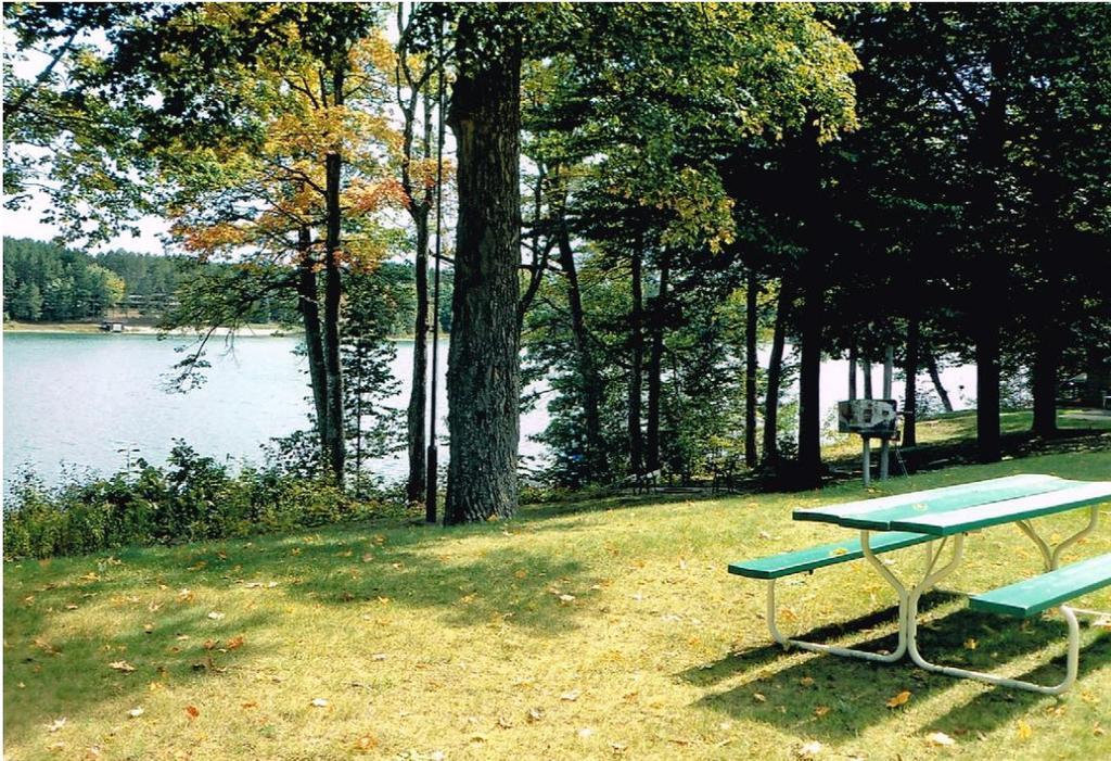 Dixon Lake Resort Motel Gaylord Exterior photo